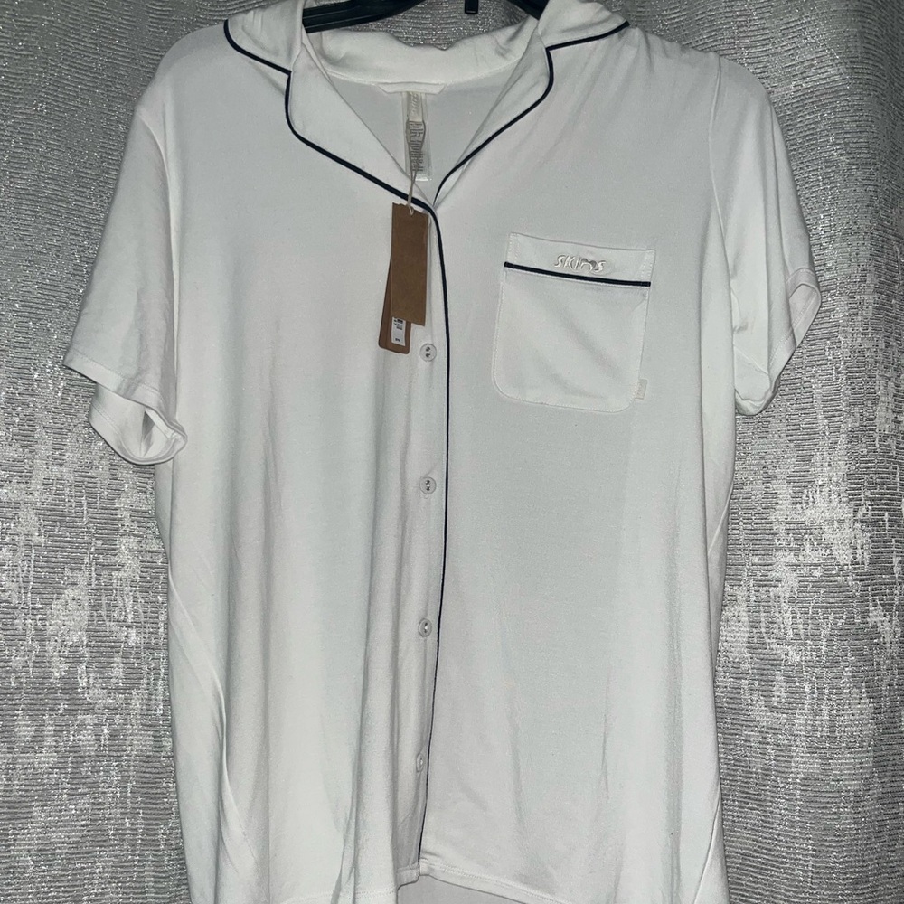 BRAND NEW Skims pajama top
